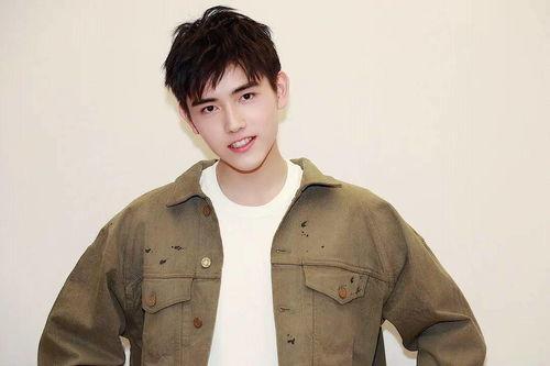 陈飞宇赵丽颖吃瓜视频,吃瓜视频曝光恋情疑云