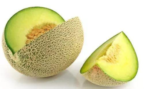 吃哈密瓜的小盆友视频,哈密瓜小盆友快乐品尝记